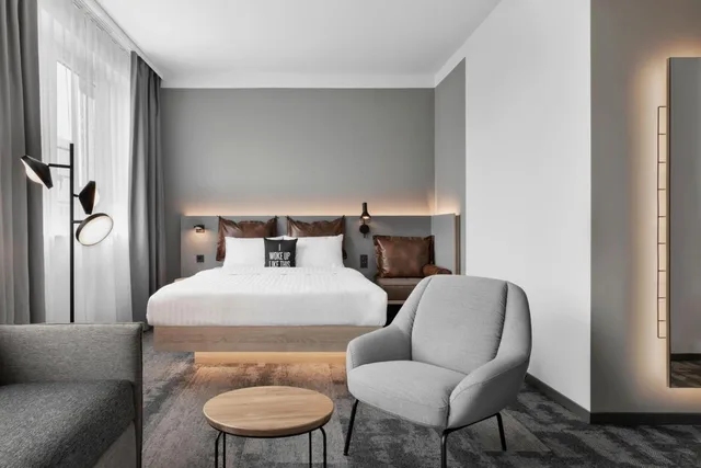 Moxyfied, Family، Moxy Duesseldorf City 2/5