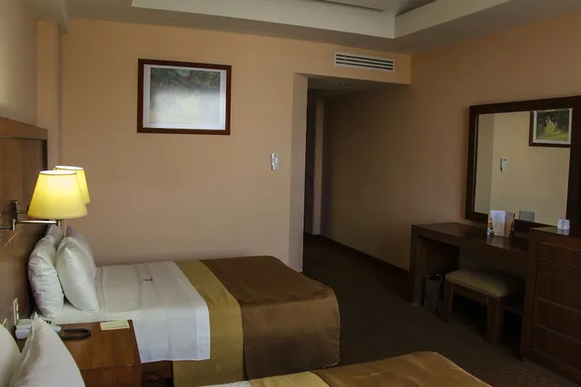 Standard, 2 Double Beds, No Air Condition، Hotel Soleil Business Class Celaya 3/5