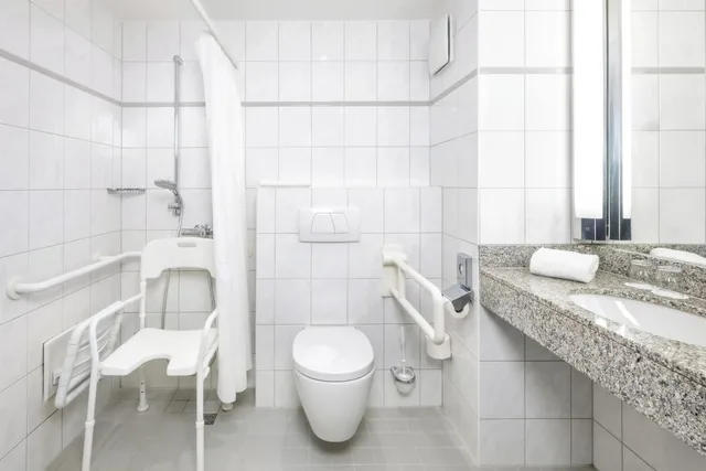 Standard, Queen Bed, Accessible, Best Western Plus Hotel Koeln City 4/5