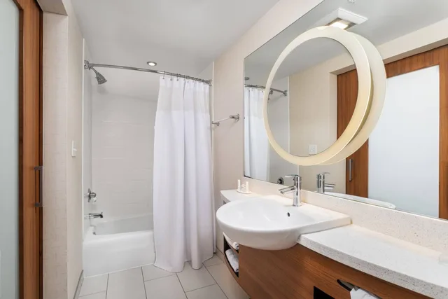 استوديو بسريرين كوين بإطلالة على النهر مع سرير سحّاب إضافي، Springhill Suites Chattanooga Downtown Cameron Harbor 2/6