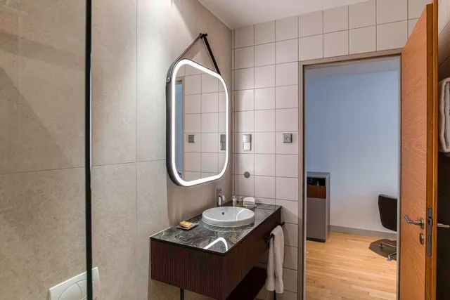 غرفة بسرير كينج بإطلالة، Hilton Cologne Hotel 5/5