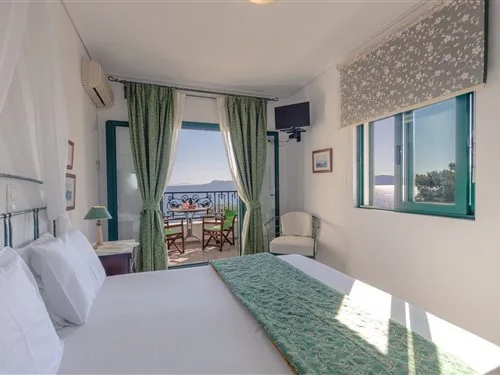 غرفة سوبيريور بسرير مزدوج أو سريرين منفصلين، Dionysos Hotel Agistri 1/3