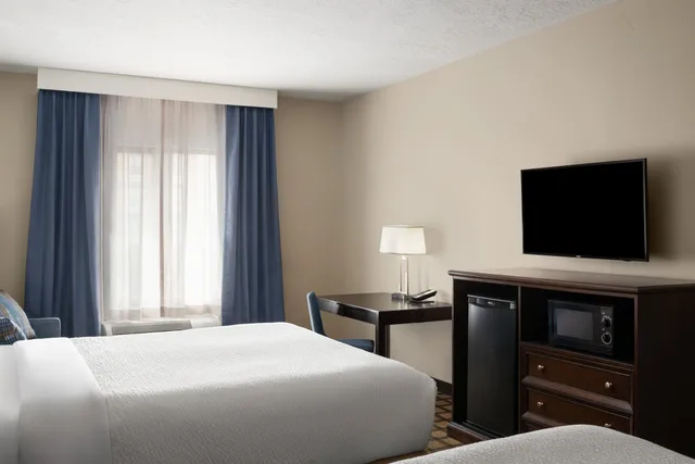 غرفة قياسية بسريرين كوين، Garner Hotel Page - Lake Powell Area By IHG 6/10