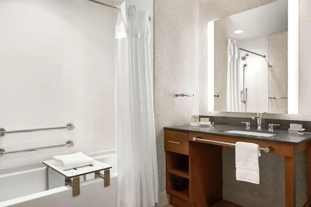 استوديو بسريرين كوين مع أريكة لذوي الإعاقة، Homewood Suites By Hilton Wilmington Downtown 2/3
