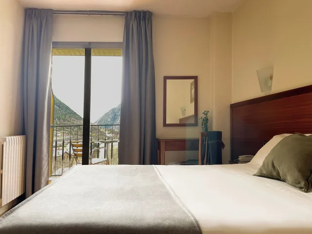 غرفة رباعية بسرير كوين بإطلالة على الجبل، Pierre & Vacances Hotel Coray Andorra 4/6