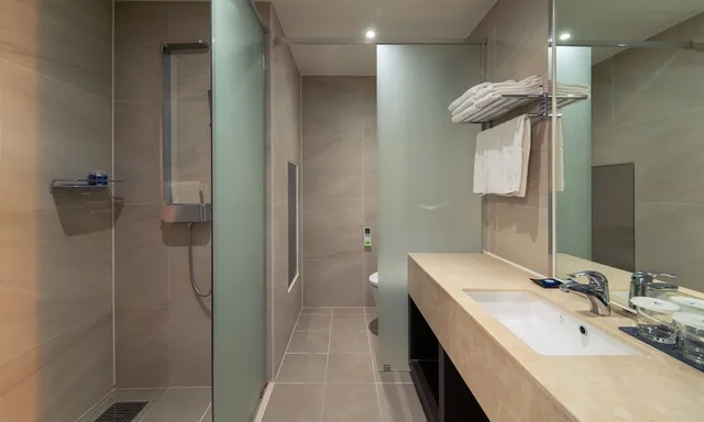 Ondol, Deluxe, Family, Futon Bed, 1 King and 1 Single Beds, Ocean View، Yeosu Venezia Hotel & Suites 8/10