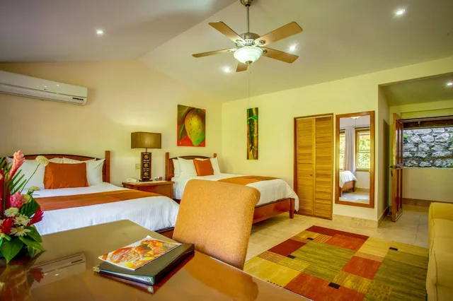 Regal, Queen Bed, Sofa، San Ignacio Resort Hotel 3/6
