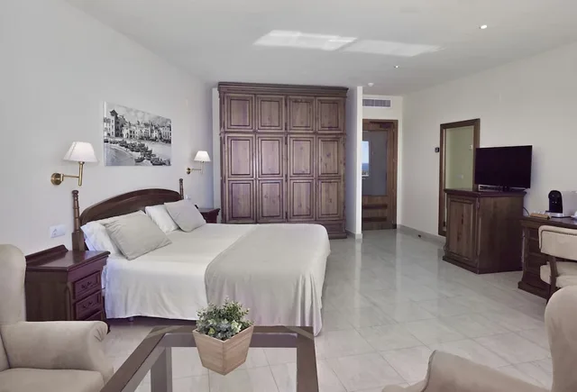 غرفة سوبيريور بسرير مزدوج بإطلالة على البحر، Sunway Playa Golf Sitges 4/6