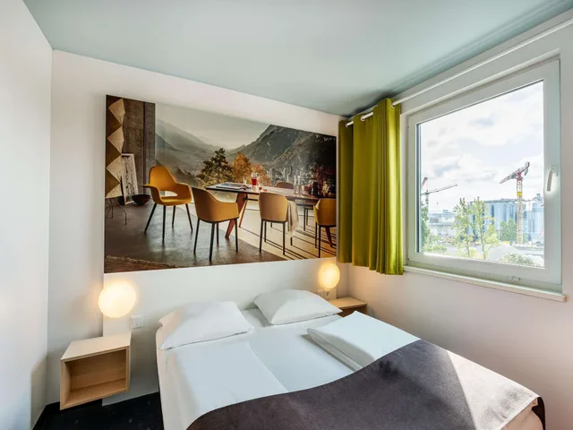 غرفة بسرير كوين، B&B Hotel Weil am Rhein Basel 1/5
