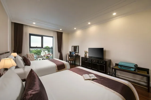 غرفة ديلوكس بسريرين منفصلين بإطلالة على المدينة، Adonis Hotel 2/3