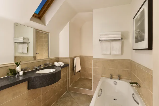 2 Bedrooms, Comfort, Lodge, House, Balcony، Duchally Hotel and Country Estate 3/4