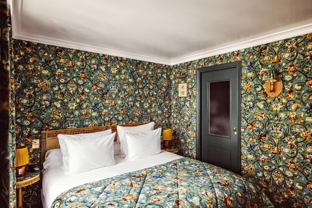 Parisian, Queen Bed، Hôtel Eldorado 1/4