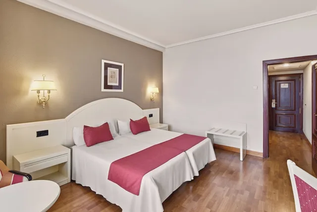 غرفة قياسية بسريرين منفصلين بإطلالة على البحر، Bahia Principe Sunlight San Felipe 6/8