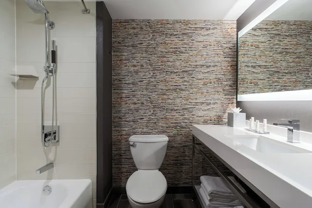 غرفة بسريرين كوين بإطلالة على المرفأ، Baltimore Marriott Waterfront 2/3