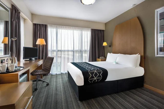 غرفة قياسية بسرير مزدوج، HOLIDAY INN BIRMINGHAM NORTH - CANNOCK 1/10