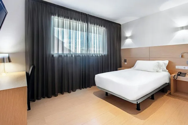 غرفة عائلية بسرير كوين وسرير فردي، Sercotel Hola Tafalla 6/10