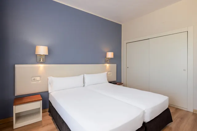 Room, Double Bed, Side Sea View، Indigo Menorca 3/6