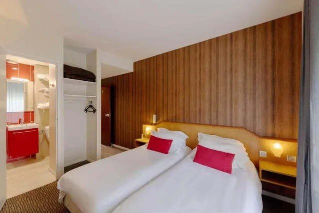 غرفة قياسية بسريرين منفصلين، Metropol Hotel 1/5