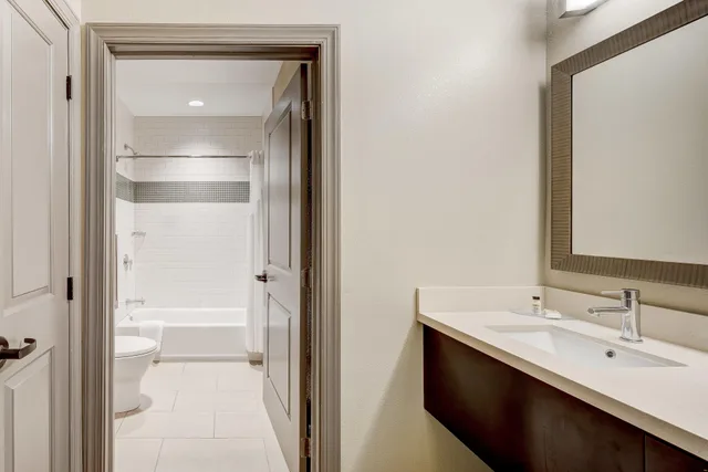 جناح بسرير كينج، Staybridge Suites BALTIMORE INNER HARBOR 5/10