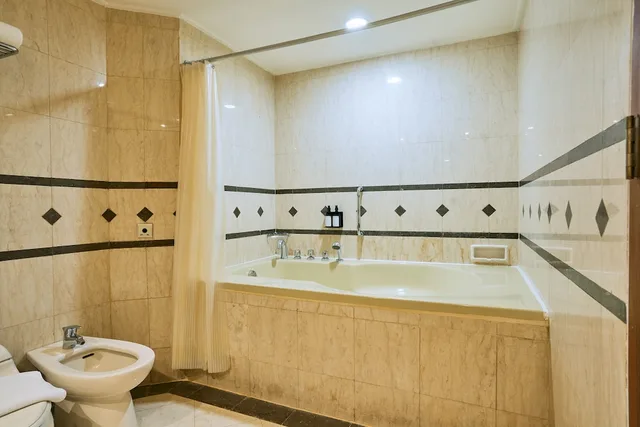 Junior, King Bed, Horison Ultima Menteng Jakarta 5/5