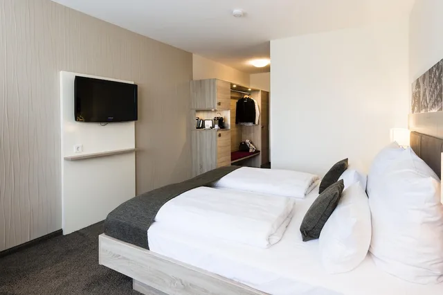 Premium, King Bed, Park View, Best Western Plus Parkhotel Velbert 4/6