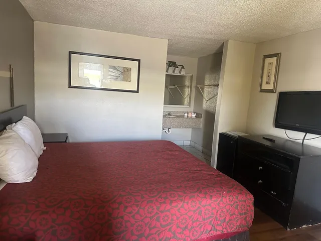 غرفة بسرير كينج لغير المدخنين، La Casa Inn Albany Near Tifton US 82 5/10