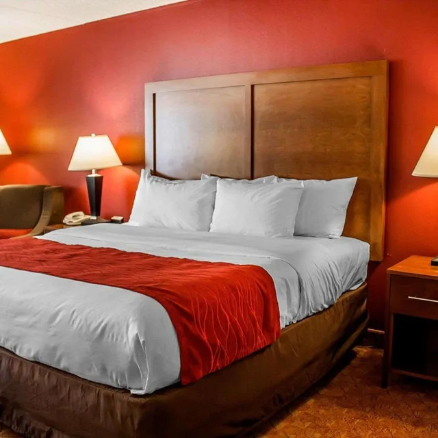غرفة بسرير كينج، Quality Inn Lima, OH 1/3