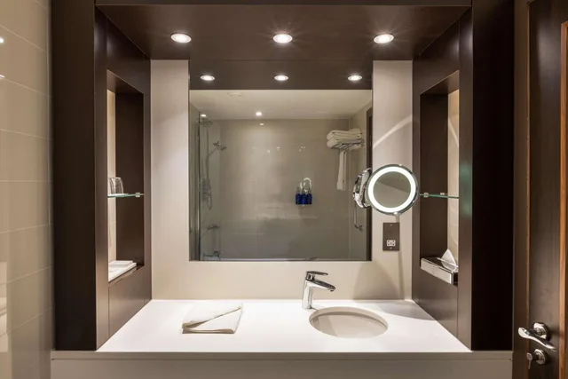جناح جونيور، Radisson Blu Hotel, Edinburgh City Centre 8/10