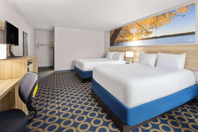 غرفة بسريرين كوين، Days Inn by Wyndham Wauseon 2/5