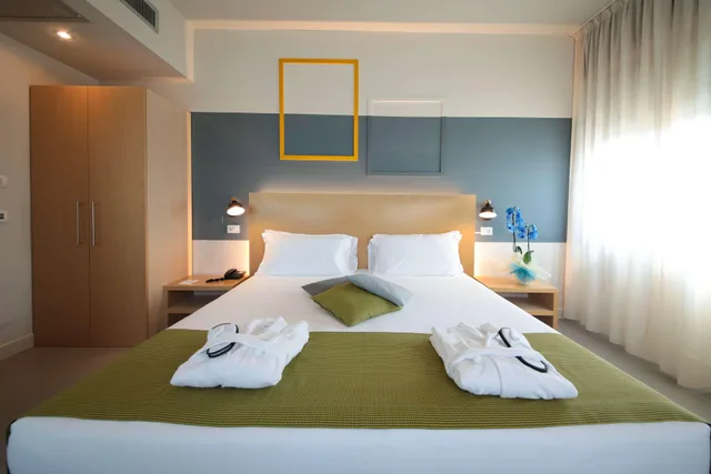 غرفة قياسية مفردة بسرير مزدوج، B&B HOTEL Mantova Cristallo 1/1