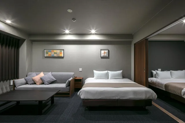 غرفة تنفيذية بسريرين كوين، Randor Residential Hotel Kyoto Suites 1/10