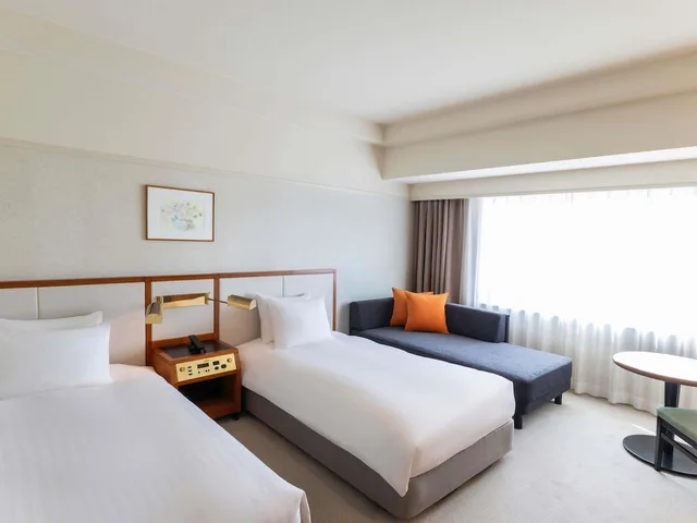 Classic, Twin Beds, City Side, Sofa، Grand Mercure Sapporo Odori Park 4/6