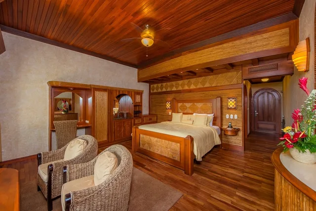 غرفة بسرير كينج بإطلالة، The Springs Resort And Spa At Arenal 2/3