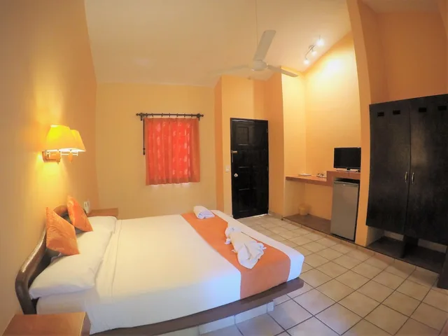 غرفة ديلوكس بسرير كينج بشرفة، Hotel Lunasol 5/8