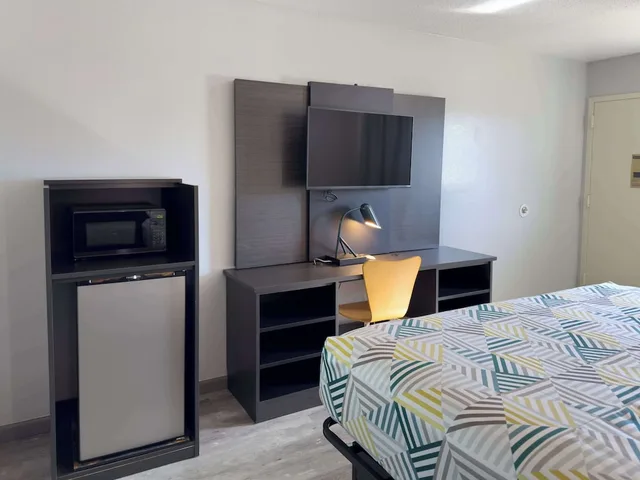 غرفة قياسية بسرير كينج، Motel6 Dyersburg, TN 7/10
