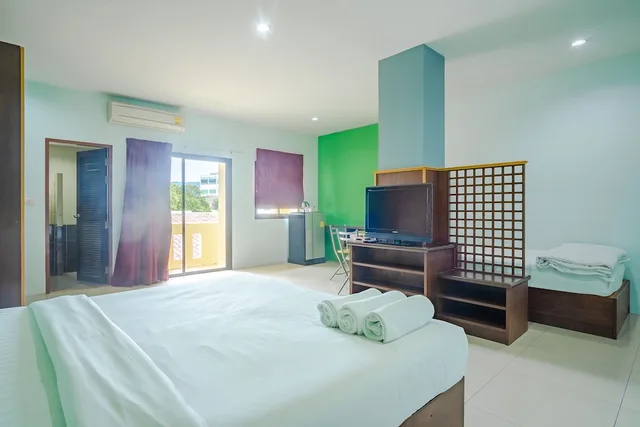 غرفة ثلاثية بسرير كينج وسرير فردي، Aj Residence 3/9