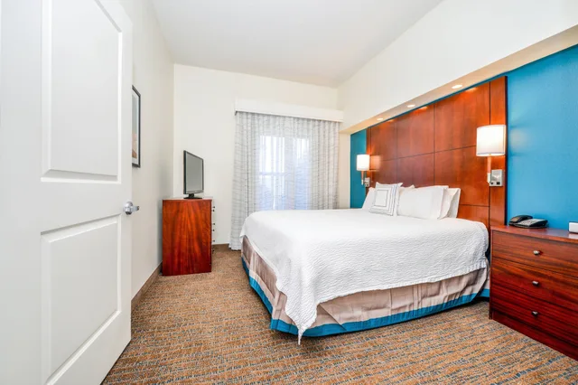 جناح بسرير كينج بغرفة نوم واحدة مع أريكة، Residence Inn Marriott Waynesboro 2/3