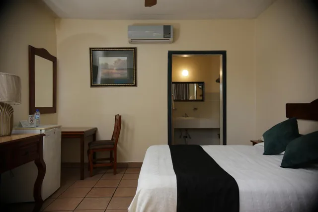 غرفة قياسية، Hotel Posada Santa Fe 1/10
