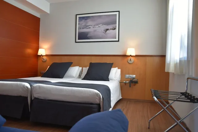 غرفة بسرير مزدوج، Font D Argent Pas de la Casa 3/7