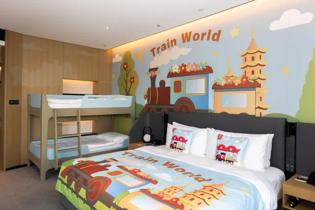 Theme, World, Junior Suite, King Bed, King and Twin Beds, Bunk Bed، Crowne Plaza Quanzhou Riverview 5/6