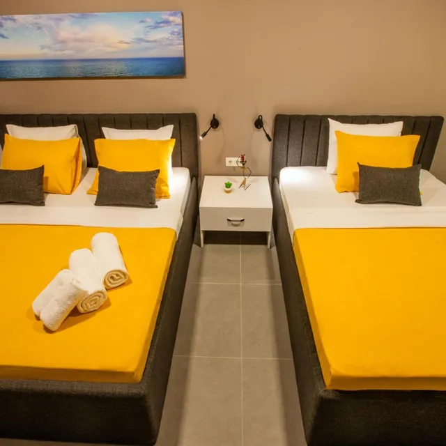 غرفة سوبيريور بسريرين منفصلين بإطلالة على المدينة، First Joy Hotel 4/6