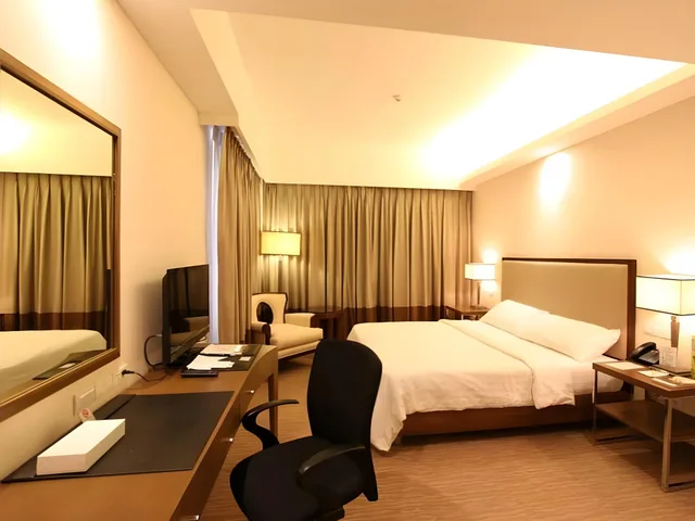 Junior Suite, Sofa, Garden Wing، Garden Orchid Hotel 1/1
