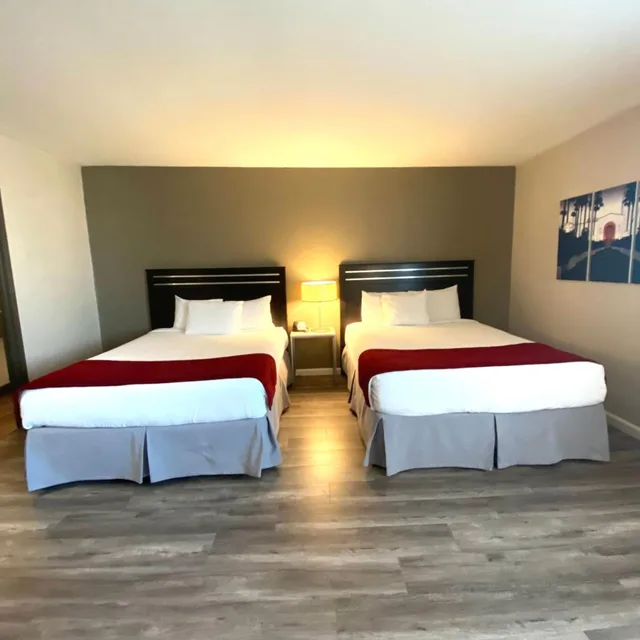 غرفة بسرير مزدوج لذوي الإعاقة، Redac Gateway Hotel 3/7