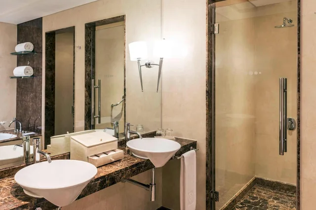 جناح بريميير بسريرين منفصلين، Grosvenor House a Luxury Collection Hotel Dubai 2/2