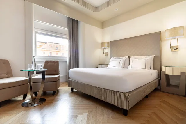 غرفة ديلوكس بسرير مزدوج، Melia Genova 2/10