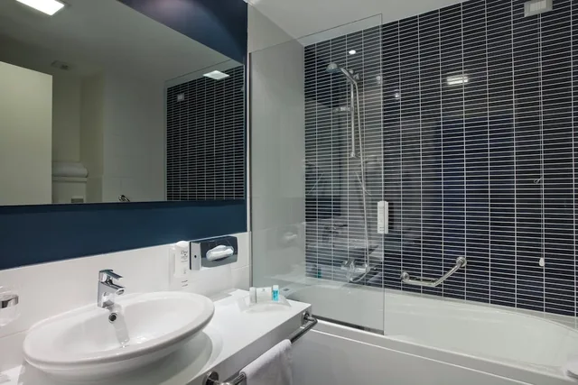 Premium, Holiday Inn Milan Nord Zara 5/6