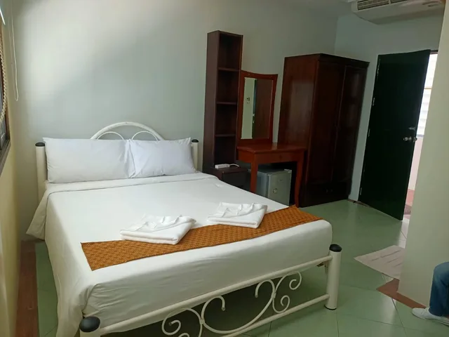 Standard, Queen Bed, Kata Garden Resort 1/2