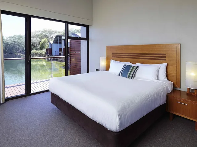1 Bedroom, Double Bed, Lake View, Pullman Bunker Bay Resort Margaret River Region 1/5