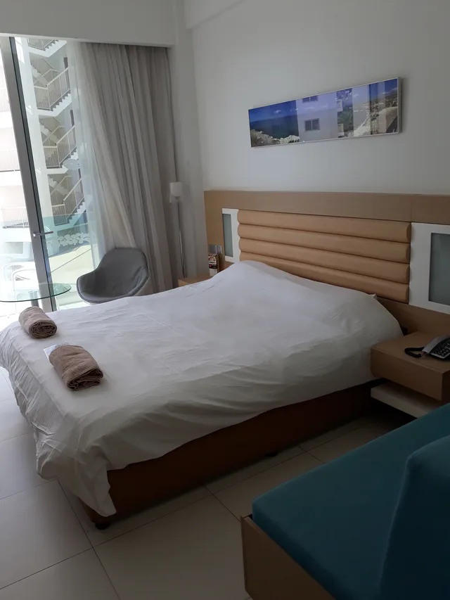 Standard, Double or Twin Bed, Side Sea View, Vrissaki Beach Hotel 1/3