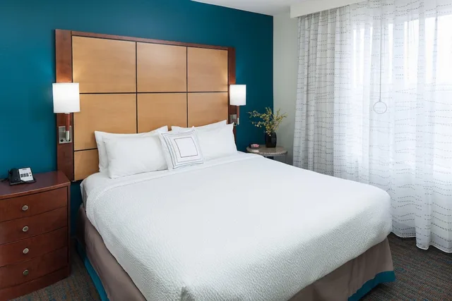 جناح بسرير كينج بغرفة نوم واحدة مع أريكة، Residence Inn by Marriott South Bend Mishawaka 1/4